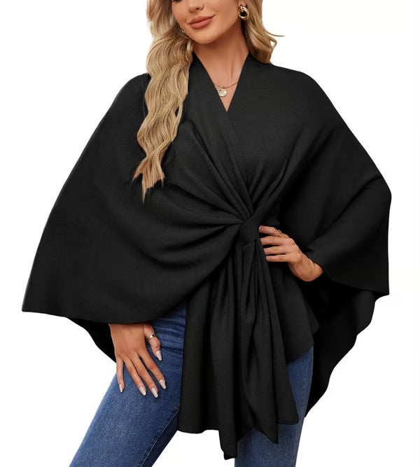 Suéter tipo poncho con frente abierto suave y elegante
