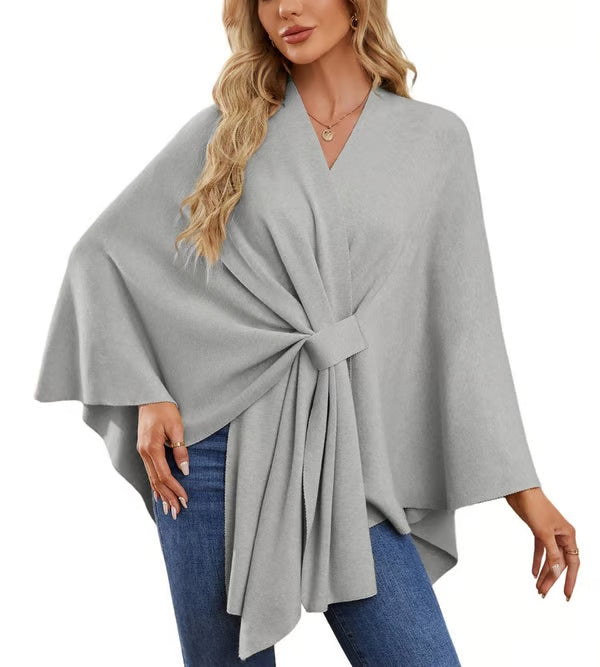 Suéter tipo poncho con frente abierto suave y elegante