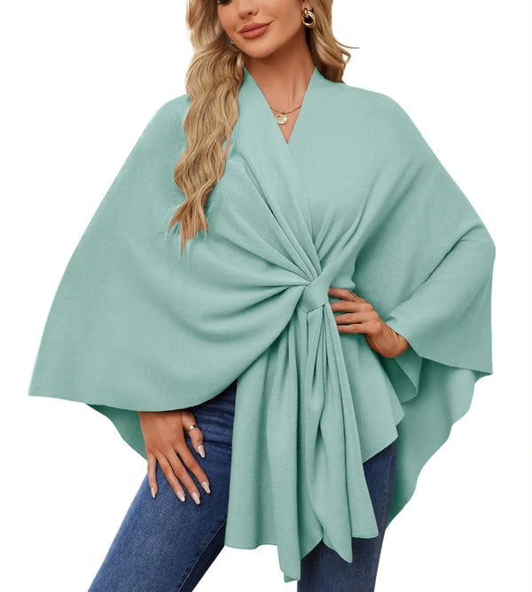 Suéter tipo poncho con frente abierto suave y elegante